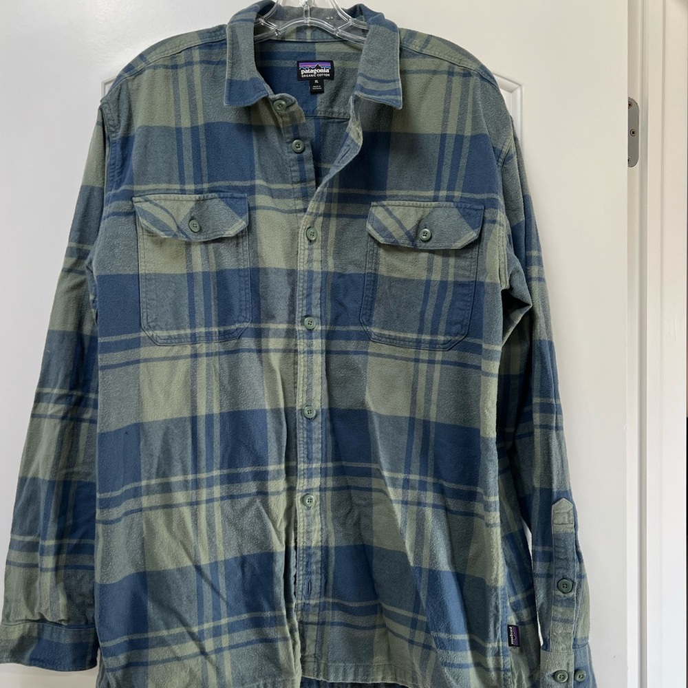Patagonia Men's Blue and Green Flannel Shirt XL